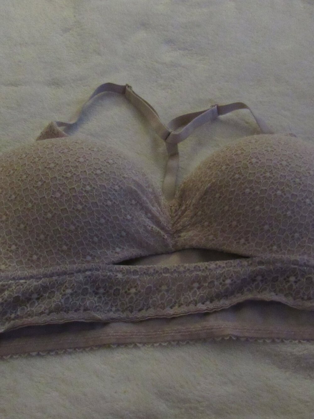 Victoria's Secret Body By Victoria Uplift Beige Bra Size 36C USED